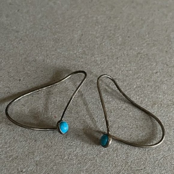 Sterling Silver Sleeping Beauty Turquoise Long Wire Earrings Vintage 1960's - Picture 2 of 7
